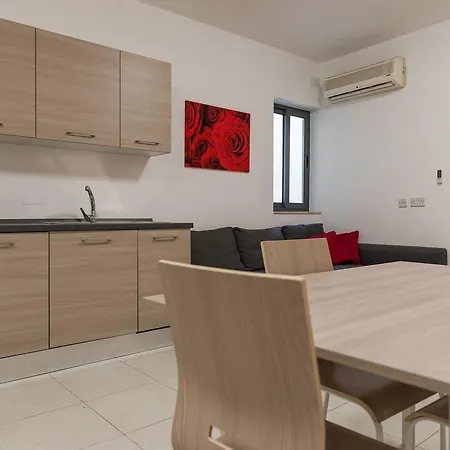 Triq Guze Miceli * Msida